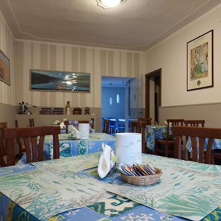 Hotel La Passeggiata Desenzano del Garda Eksteriør billede