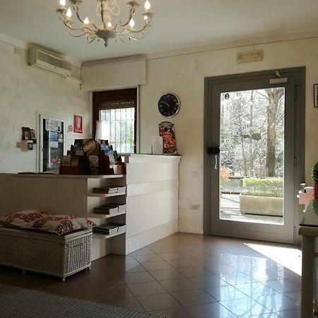 Hotel La Passeggiata Desenzano del Garda Eksteriør billede