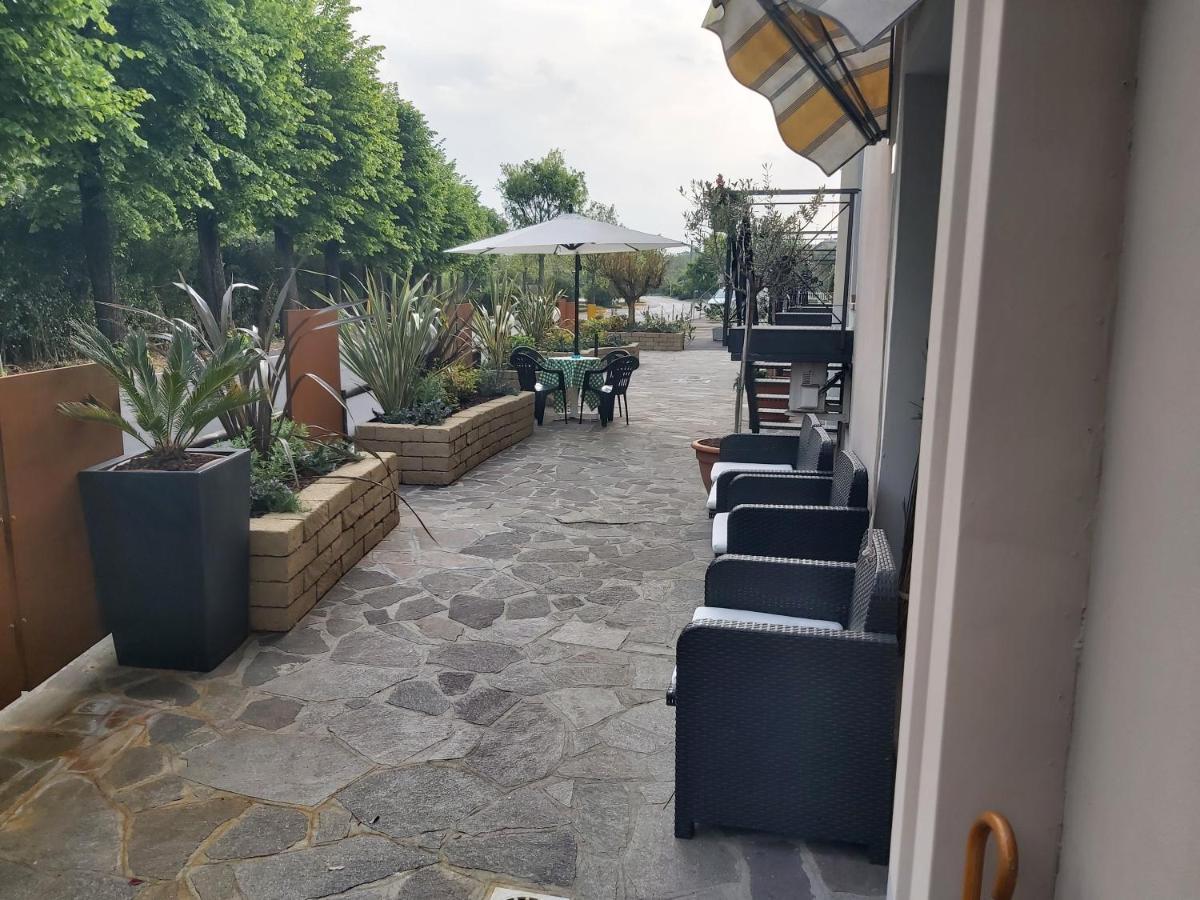 Hotel La Passeggiata Desenzano del Garda Eksteriør billede