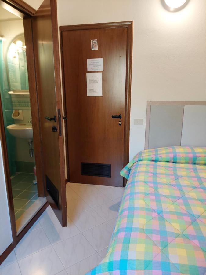 Hotel La Passeggiata Desenzano del Garda Eksteriør billede