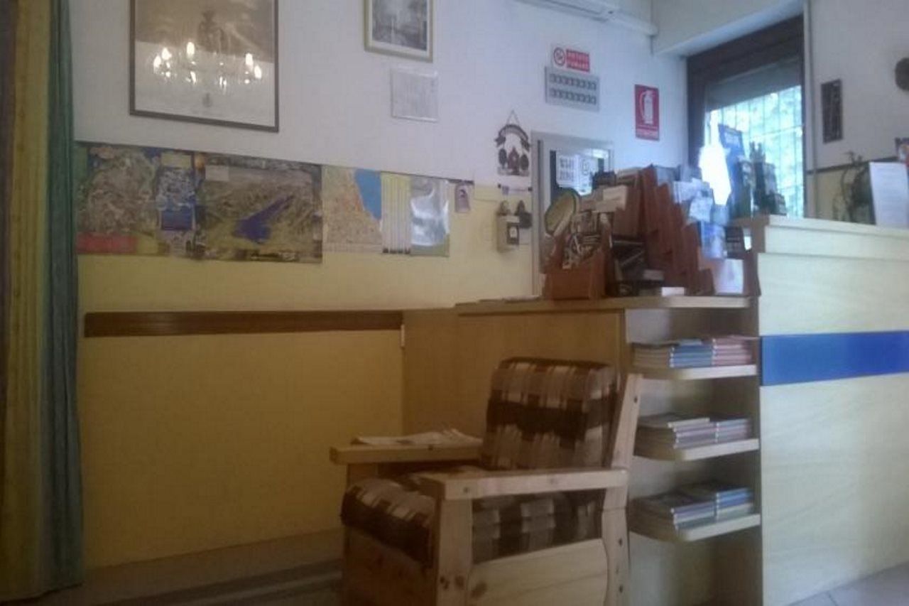 Hotel La Passeggiata Desenzano del Garda Eksteriør billede